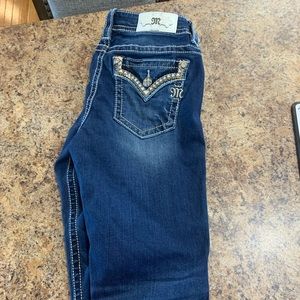 Miss Me capris wore once or twice. Excellent condition.